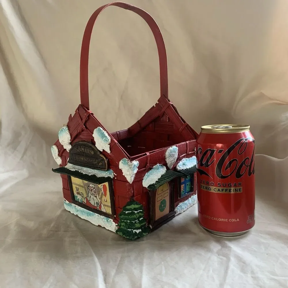 VTG Christmas Bamboo Basket, Santa Workshop 3D Effect, Small 6x6x11”